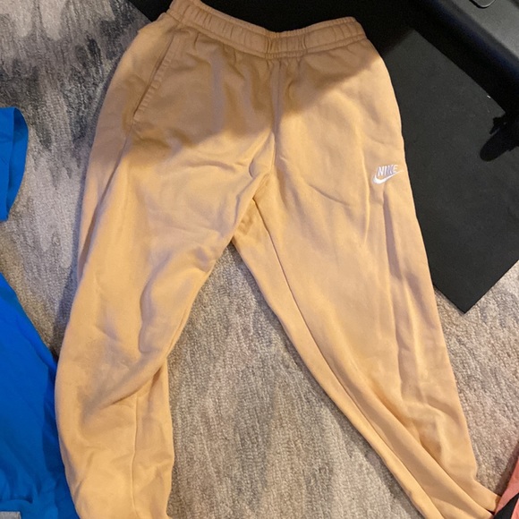 Nike 8 piece bundle😊 - Picture 5 of 9